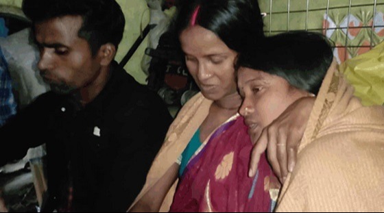 মাধবপুরে গাড়ি থামিয়ে যাত্রীদের মালামাল লুট