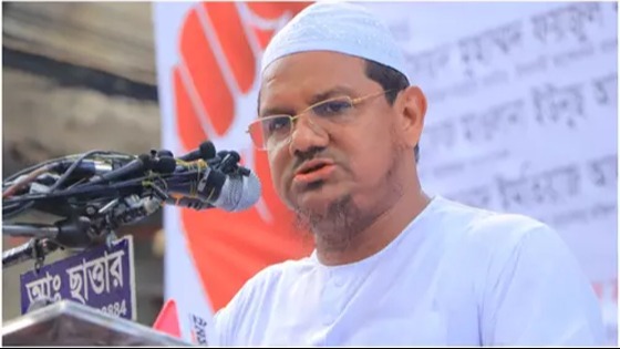 শেখ হাসিনার নেতৃত্বে আ.লীগ চলতে পারবে না: চরমোনাই পীর