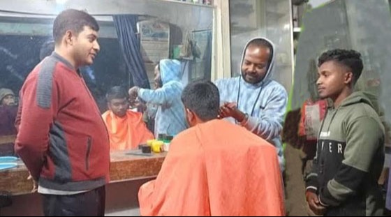 ধামইরহাটে কর্মসংস্থান সৃষ্টিতে সেলুন প্রশিক্ষণ