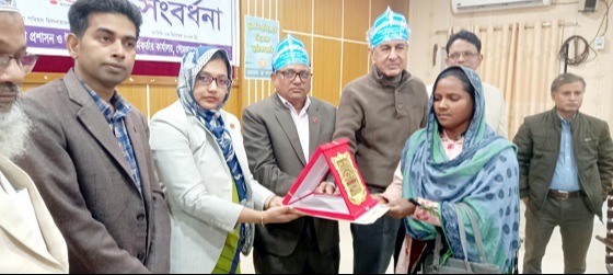 গোমস্তাপুরে জয়িতাদের সংবর্ধনা