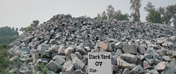 রেল সংস্কারের অভাবে মধ্যপাড়ার পাথর পরিবহন বন্ধ