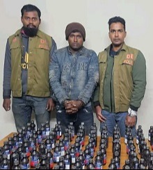 দৌলতপুরে ফেনসিডিলসহ মাদক ব্যবসায়ী গ্রেফতার