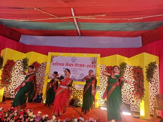 মুন্সীগঞ্জে ব্যতিক্রম সাংস্কৃতিক সংস্থার বিজয় উৎসব পালন