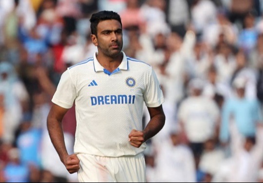 অপমানিত হয়ে অবসর নিয়েছেন অশ্বিন!