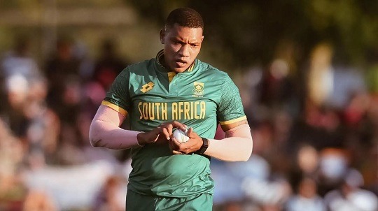 ইনজুরিতে ছিটকে গেলেন ওটনিল বার্টম্যান