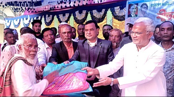 ঘোড়াঘাটে কম্বল বিতরন