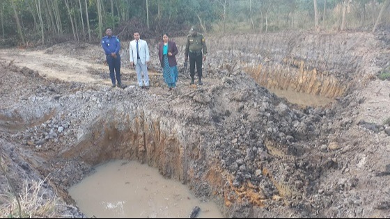 কাপাসিয়ায় মাটি কাটার অপরাধে  জরিমানা