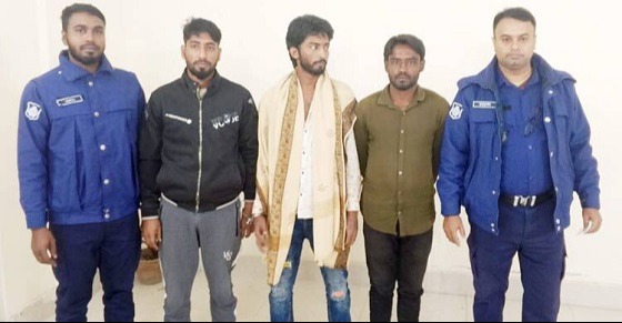 বেনাপোলে পাসপোর্ট যাত্রীর টাকা ছিনতাই