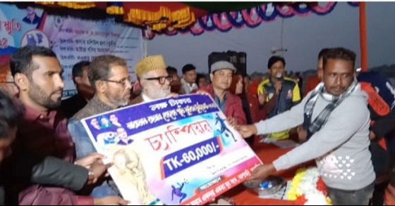 আনুলিয়ায় ফুটবল টুর্নামেন্টে চাঁদপুর দল চ্যাম্পিয়ন