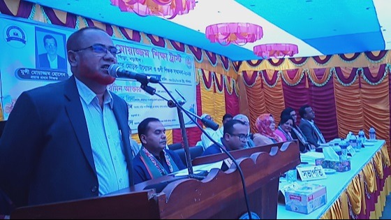 লোহাগড়ায় বৃত্তি প্রদান ও গুণী শিক্ষকদের সম্মাননা