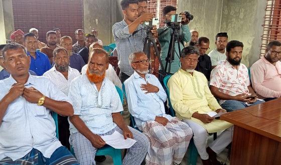 বিরলে চেয়ারম্যানকে বহিষ্কারপূর্বক প্রশাসক নিয়োগ প্রদানের দাবিতে সংবাদ সম্মেলন