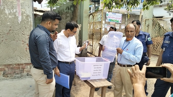 বাগমারায় এসএসসি পরীক্ষা কেন্দ্র পরিদর্শনে ইউএনও, অনুপস্থিত ১৬৩ জন