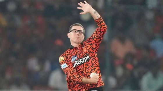ইঞ্জুরিতে ছিটকে গেলেন জাম্পা