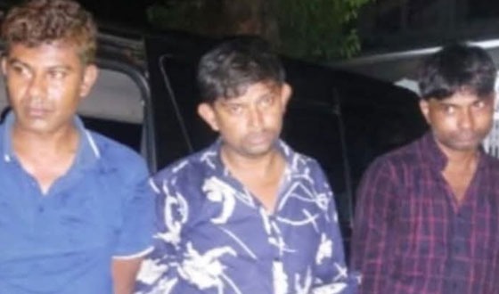 কক্সবাজারে থানায় বসে ইয়াবা বানিজ্য : আটক তিন