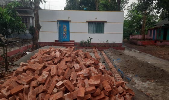 গজারিয়ায় সম্পত্তি নিয়ে দুপক্ষের দ্বন্দ্ব. সংঘর্ষের আশঙ্কা