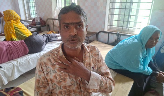 লালপুরে চাঁদার টাকা না পেয়ে মারধর, আহত ১