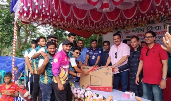 মতলবে শহীদ জিয়া ক্রিকেট টুর্নামেন্টে ফাইনাল