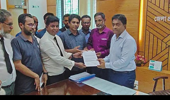 চিনের অর্থায়নে বরগুনায় হাসপাতাল নির্মানের দাবীতে মানববন্ধন