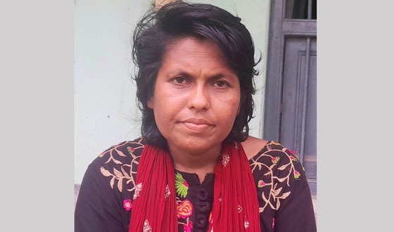 সুজানগরে অবস্থান নেওয়া মানসিক রোগী নাসিমা ফিরতে চান পরিবারে কাছে