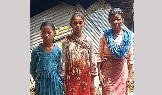 কলমাকান্দায় অসুস্থ আদিবাসী নারীর পাশে জামাতে ইসলামির মিডিয়া সেল