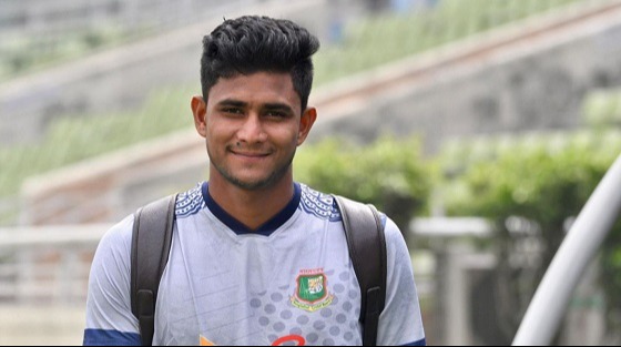 পিএসএল খেলার উদ্দেশ্যে দেশ ছাড়লেন নাহিদ রানা