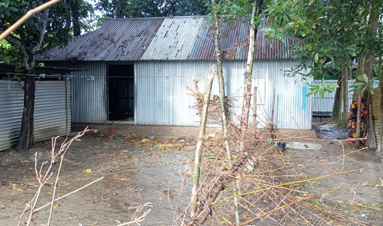 নাঙ্গলকোটে হতদরিদ্র বিধবার বাড়ি-ঘর দখলের চেষ্টা