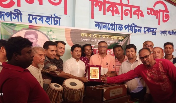 দেবহাটায় ইউএনওর বিদায়ী সংবর্ধনা