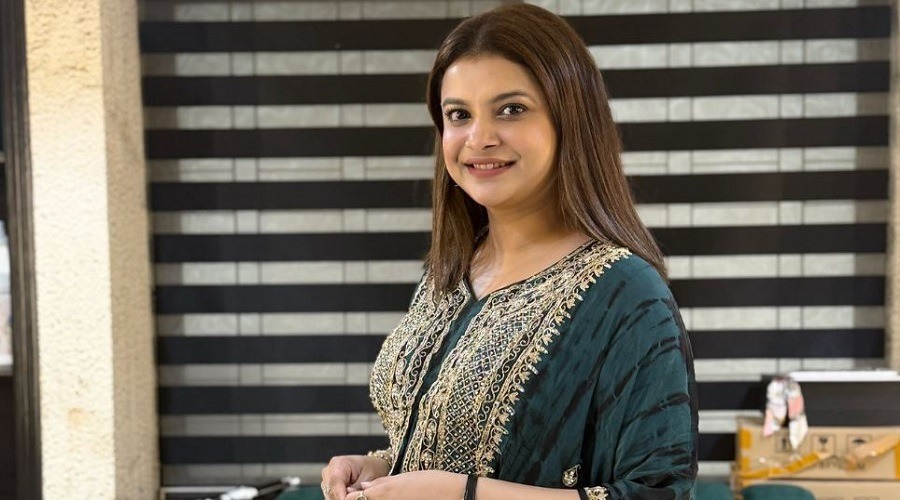 দেশের বর্তমান অবস্থা নিয়ে আক্ষেপ প্রকাশ করলেন শবনম ফারিয়া