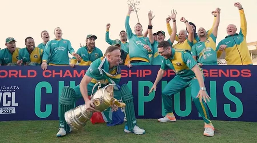 ডি ভিলিয়ার্সের সেঞ্চুরির হ্যাটট্রিকে শিরোপা দক্ষিণ আফ্রিকার