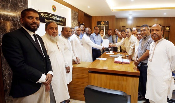 সড়ক দূর্ঘটনা এড়াতে সিলেটের শেখঘাটে চত্বর নির্মাণের দাবি