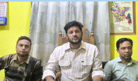 নাঙ্গলকোটে ইউপি চেয়ারম্যানের নামে মিথ্যা অভিযোগের প্রতিবাদ