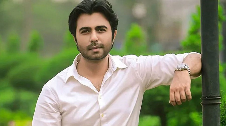 দেশে ফিরলেন অপূর্ব