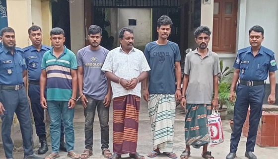 দুর্গাপুরে গ্রেফতারি পরোয়ানা ভুক্ত ৫ আসামী গ্রেফতার