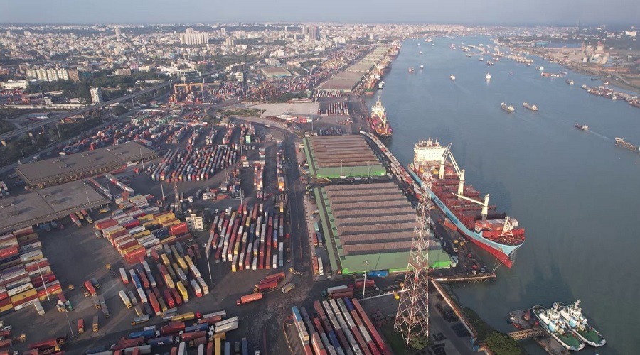 জাহাজ চলাচল সীমিত করে উল্টোপথে হাঁটছে কর্তৃপক্ষ