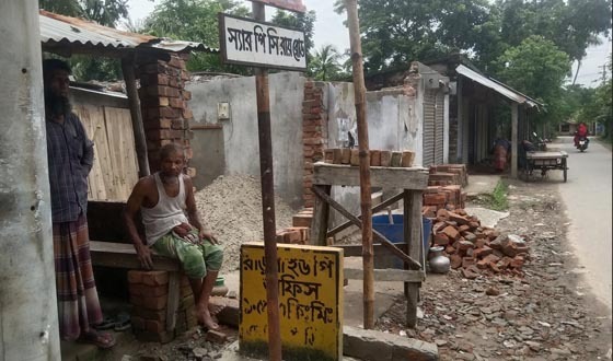 সরকারী জমিতে পাঁকা স্থাপনা নির্মাণের অভিযোগ