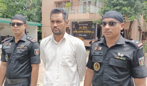 নাঙ্গলকোটে ইউপি সদস্যকে গুলি করে হত্যার প্রধান আসামি গ্রেফতার