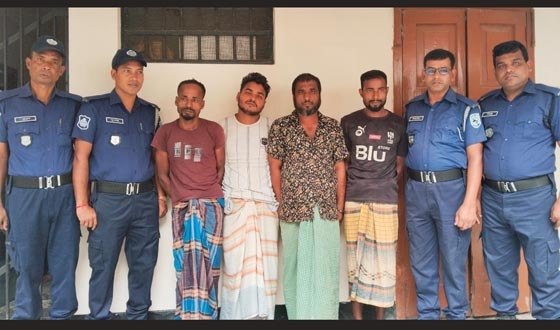 চোর সন্দেহে জামাই-শ্বশুর হত্যার ঘটনায় গ্রেফতার ৪