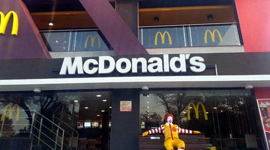 যুক্তরাষ্ট্রের শুল্ক আরোপের প্রতিবাদে ভারতে মার্কিন পণ্যের বয়কটের ডাক