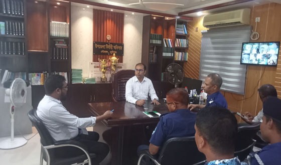 লৌহজংয়ের খালে বালুবাহী বলগেট চলাচল বন্ধে প্রশাসনের জিরো টলারেন্স