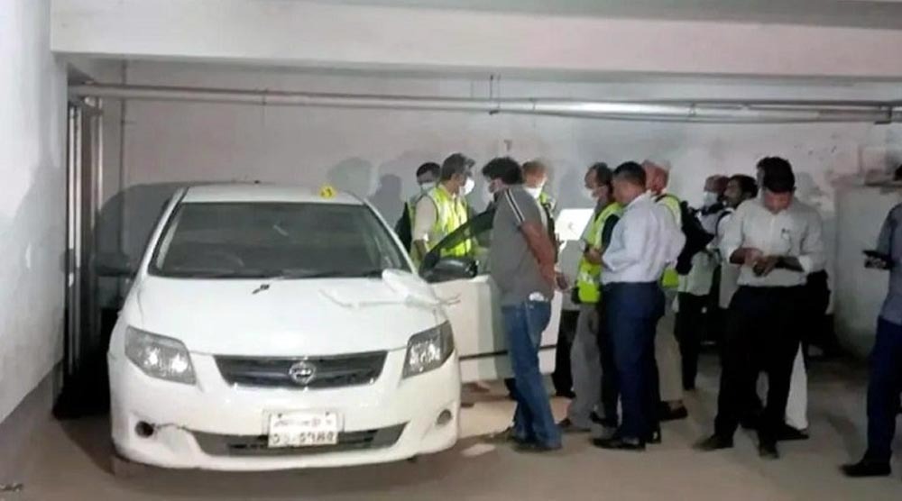 মৌচাকে গাড়ির ভেতর দুই লাশ: ৩২ ঘণ্টার সিসিটিভিতে যা দেখা গেল