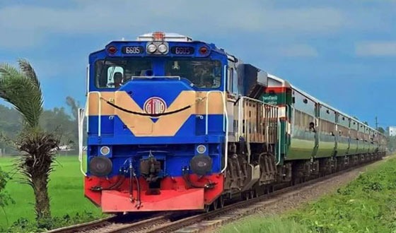 সীতাকুণ্ডে ট্রেনে কাটা পড়ে মহিলার মর্মান্তিক মৃত্যু