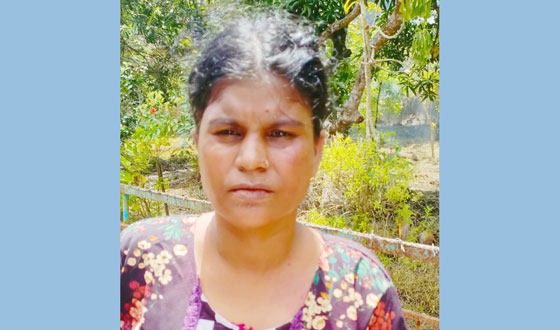 বরিশালে নারী ছিনতাইকারী আটক