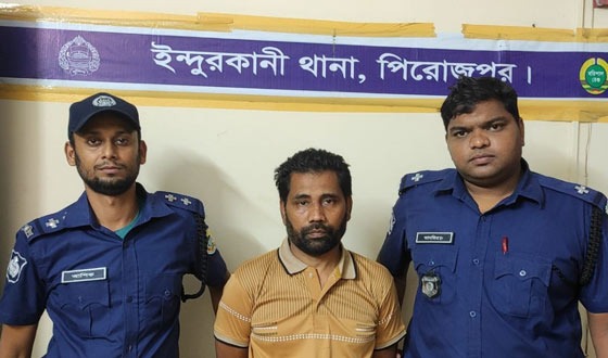 সাঈদীর ফাঁসির রায়ে মিষ্টি বিতরণকারী সেই আ.লীগ নেতাকে পুলিশে সোপর্দ