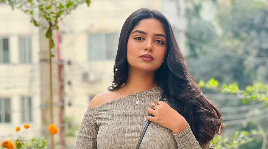 লেজার ভিশনের বিরুদ্ধে গুরুতর অভিযোগ তুললেন হিমি