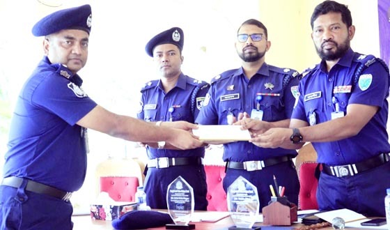 জেলায় শ্রেষ্ঠ হলেন শ্রীমঙ্গল থানার ওসি আমিনুল ইসলাম