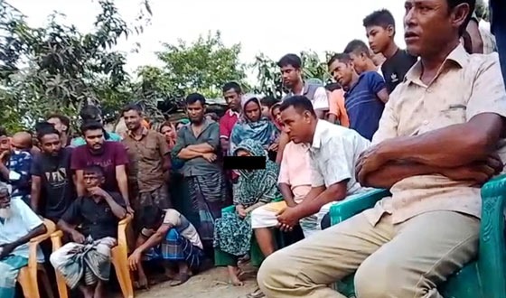 মহাদেবপুরে ধর্ষককে ছেড়ে দিয়ে নির্যাতিতাকে তালাক দেওয়ালেন মাতব্বররা