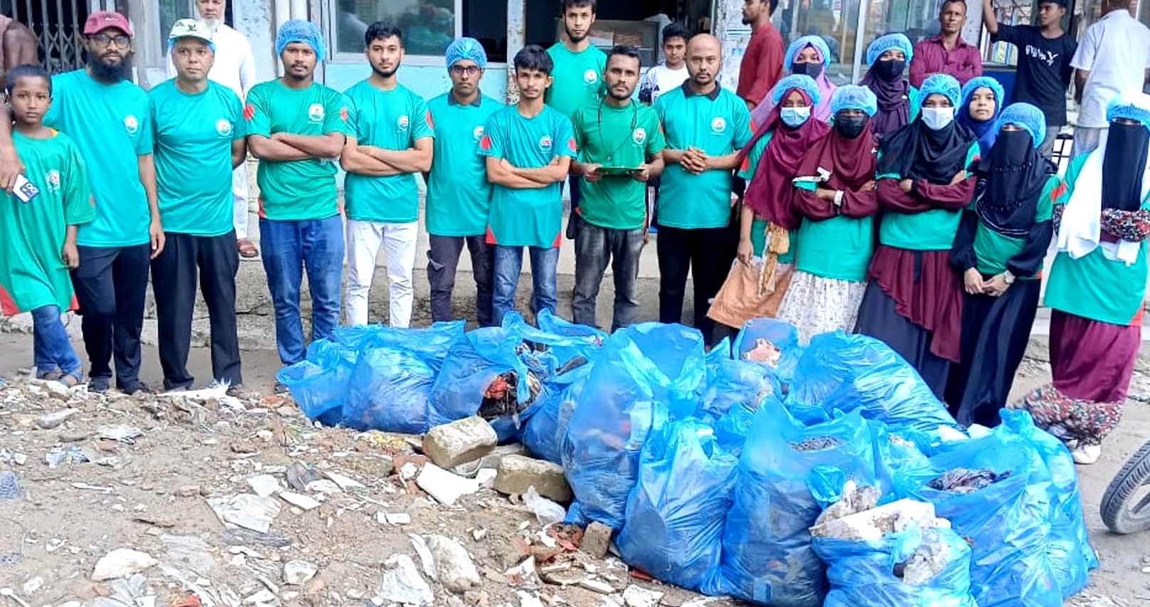 কালীগঞ্জে বিডি ক্লিন এর পরিষ্কার পরিচ্ছন্নতা অভিযান