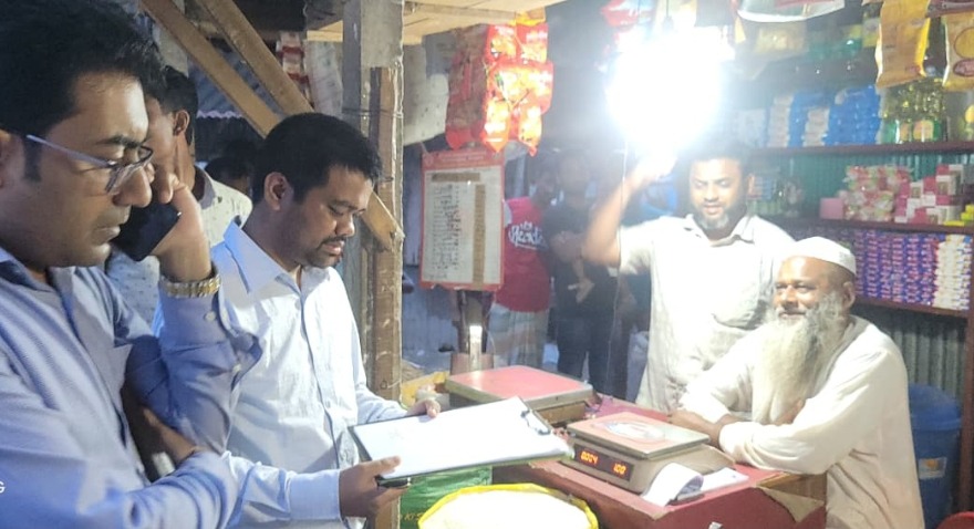 ভূরুঙ্গামারীতে ছ'মিল ব্যবসায়ী ও দু'দোকানীর ছয় হাজার পাঁচ শত টাকা জরিমানা