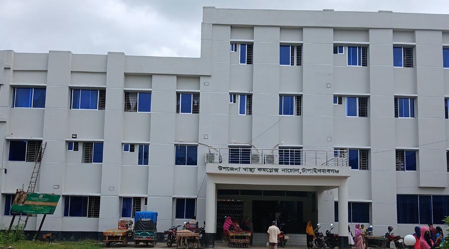 নাচোলে চিকিৎসক সংকটে খুড়িয়ে খুড়িয়ে চলছে চিকিৎসা ব্যবস্থা