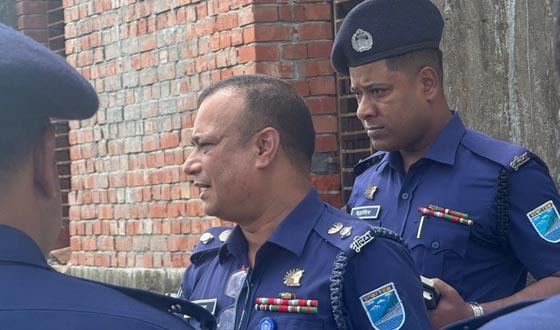 গুয়াগাছিয়া পুলিশ ক্যাম্প পরিদর্শনে পুলিশ সুপার